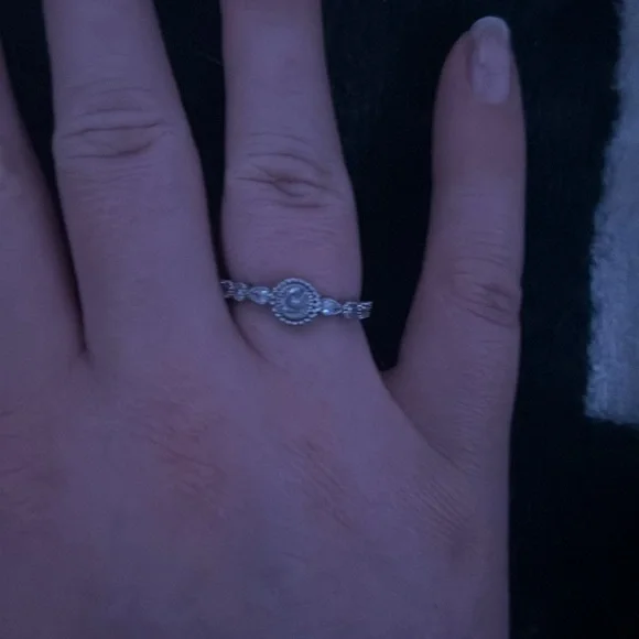 Beautiful ring - Picture 2 of 2